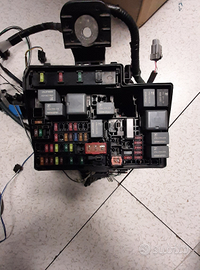 Scatola fusibili toyota yaris ibrida 2016