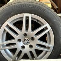 Pneumatici invernali Bridgestone e Cerchi in lega