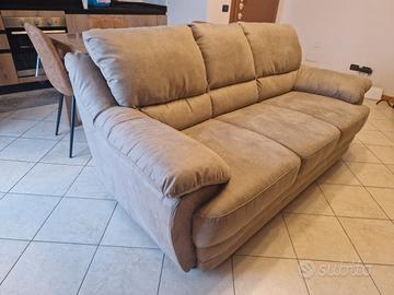  Divano 3 Posti in Similpelle Lavabile, come nuovo