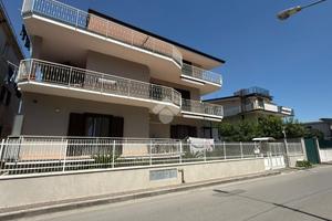 4 LOCALI A SANT'ARPINO