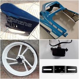 Suzuki RG 500 Gamma - Ricambi vari