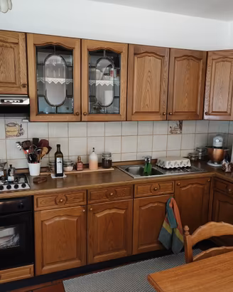 Cucina in legno di rovere massello