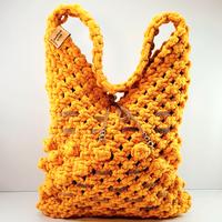 Borsa in macramè arancione fatta a mano