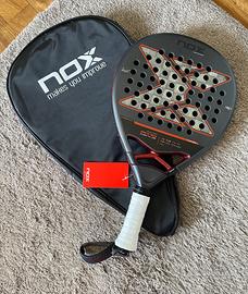 Pala NOX AT10 Genius 18k Agustin Tapia 2025