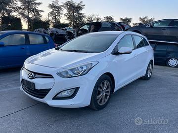 Ricambi usati per Hyundai I30 1.6 crdi SW i 30
