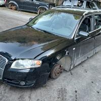 AUDI A4 2006 SOLO PER RICAMBI