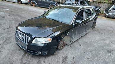 AUDI A4 2006 SOLO PER RICAMBI