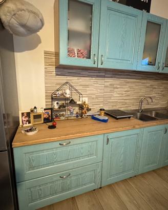 Cucina usata in buono stato senza elettrodomestic