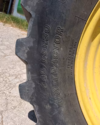 pneumatico  trattore