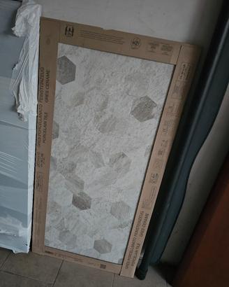 Rivestimento piastrelle
