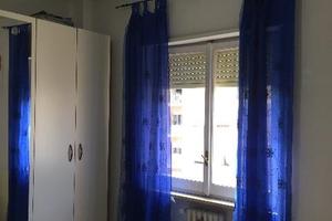 Metro B1 Libia Donne