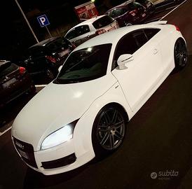 Audi TT S-LINE
