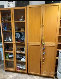 4 mobili con ante in vetro