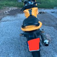 SV 650s del 1999 a carburatori