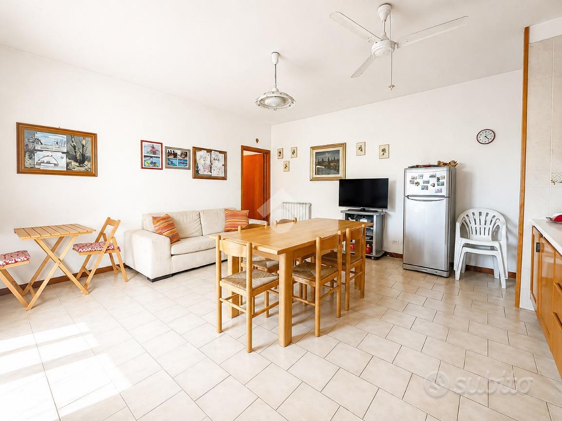 Appartamento – Massa, Ronchi, Marina di Massa - Altro