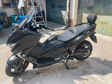 Yamaha TMAX 530 SX