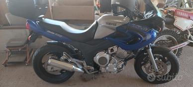 YAMAHA TDM 850