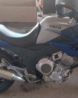 YAMAHA TDM 850
