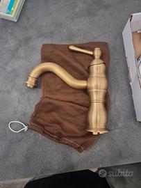 Rubinetto bagno