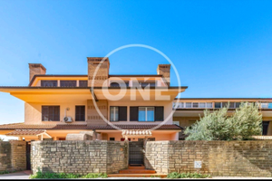 Villa Bifamiliare al centro di Pomezia