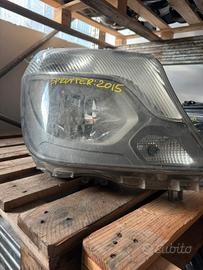FARO DESTRO SPRINTER 2015