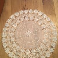 Centro all'uncinetto