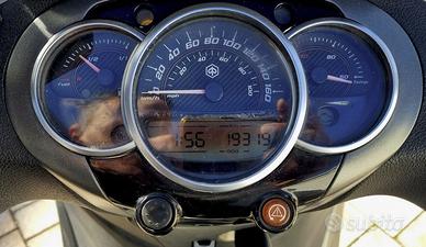 Beverly 300 - (2018)