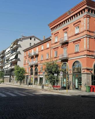 Appartamento di 135 m² con 4 locali e box auto a A