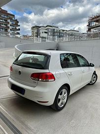 GOLF VI