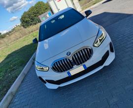 Bmw 118 118d 5p. Msport