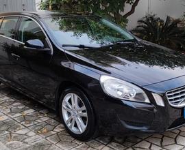 VOLVO V60 2.0d MOMENTUM - Geartronic - 2012