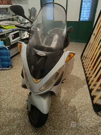 Malaguti Madison 400