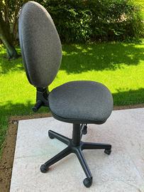 1 Sedia da ufficio girevole