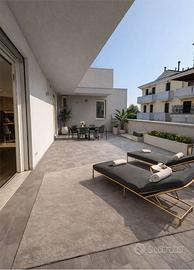 Spazioso appartamento moderno con splendida terraz