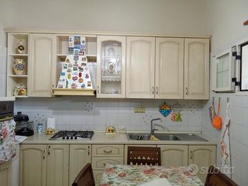 cucina in legno massello 