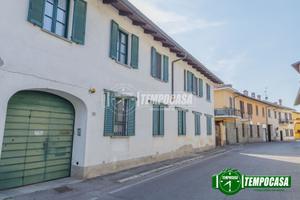 TRILOCALE INDIPENDENTE IN CENTRO PAESE!!