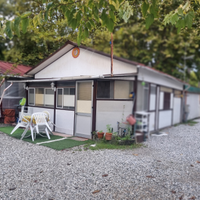Roulotte con bungalow presso campeggio Oasi