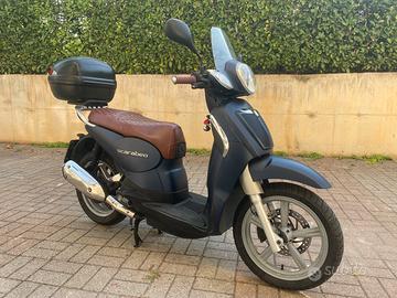 Scarabeo 200 light