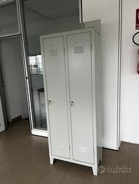 Armadio spogliatoio doppio  tetto inclinato