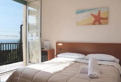 Camera doppia vista mare