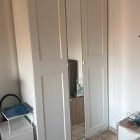 Armadio ikea con cassetti e ripiani