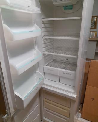 Frigorifero e freezer da incasso Rex.