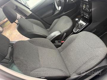 Sedili interni Citroen c3 2016