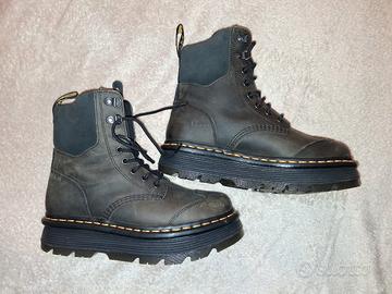 Dr. Martens Combs Tech - Pelle Crazy Horse 