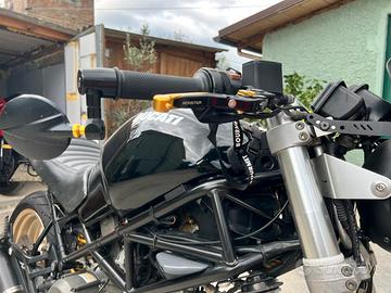 Ducati Monster 750 dark