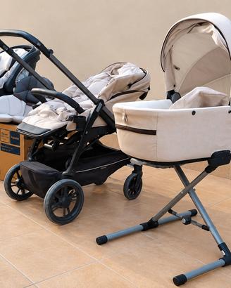 Trio Inglesina Aptica completo con base Isofix 