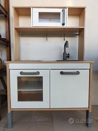 Cucina giocattolo Ikea in legno