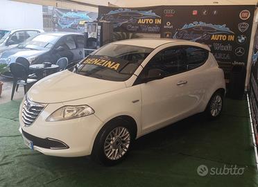 Lancia Ypsilon 1.2 69 CV 5 porte S&S Platinum