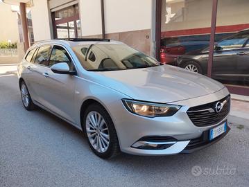 OPEL INSIGNIA 1.6 CDTI 136 CV - CAMBIO AUTOMATICO 