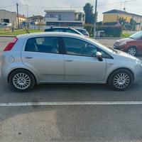 🚗 Fiat Grande Punto a benzina/metano